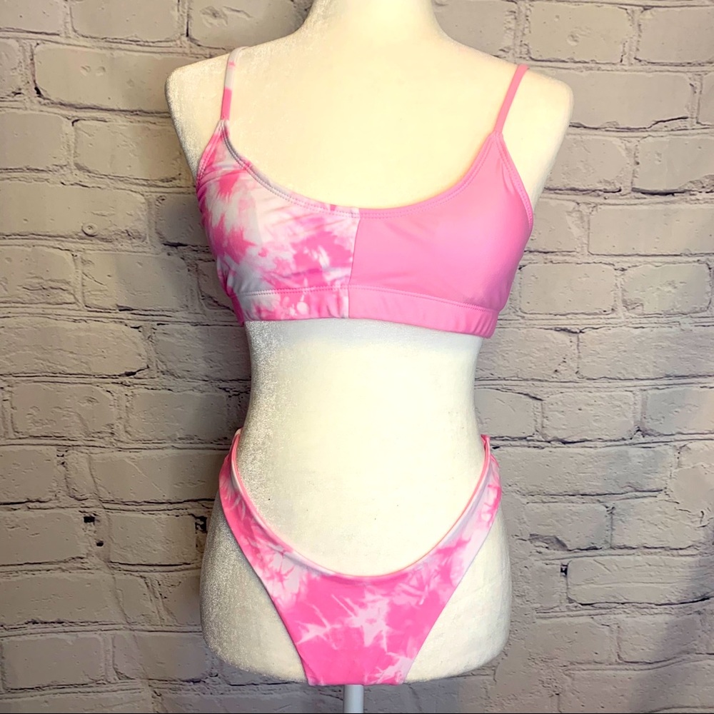 Pink bikini 👙